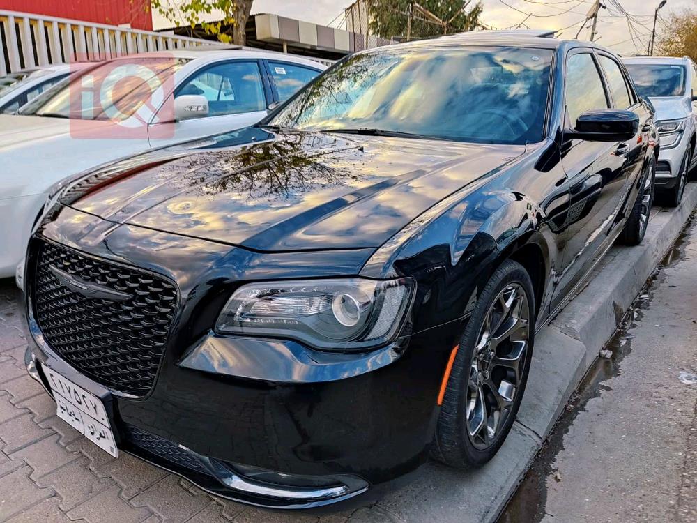 کرایسلەر 300